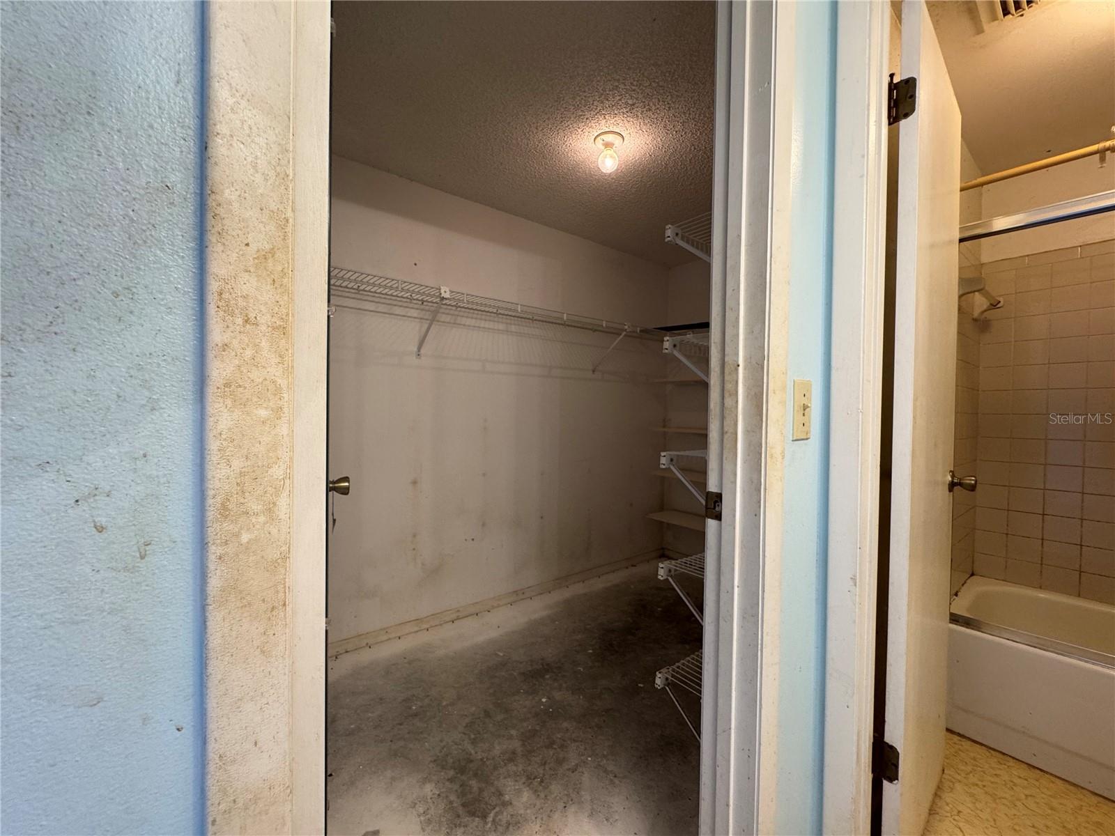 TIMBERLANE SUB UNIT 8C - Residential