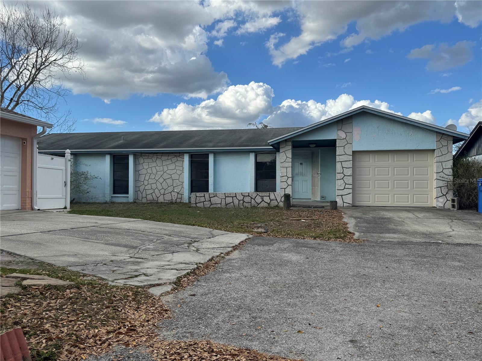 9501 CAMDEN HILL COURT