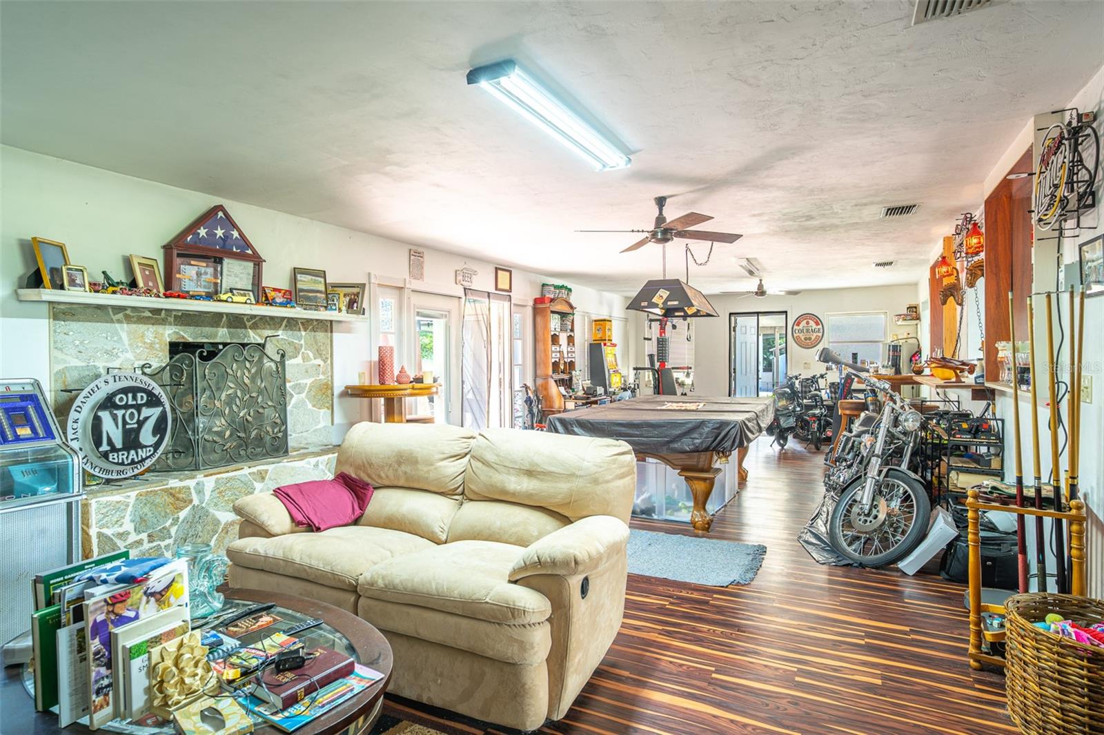 TWIN LAKES ESTATES - Residential