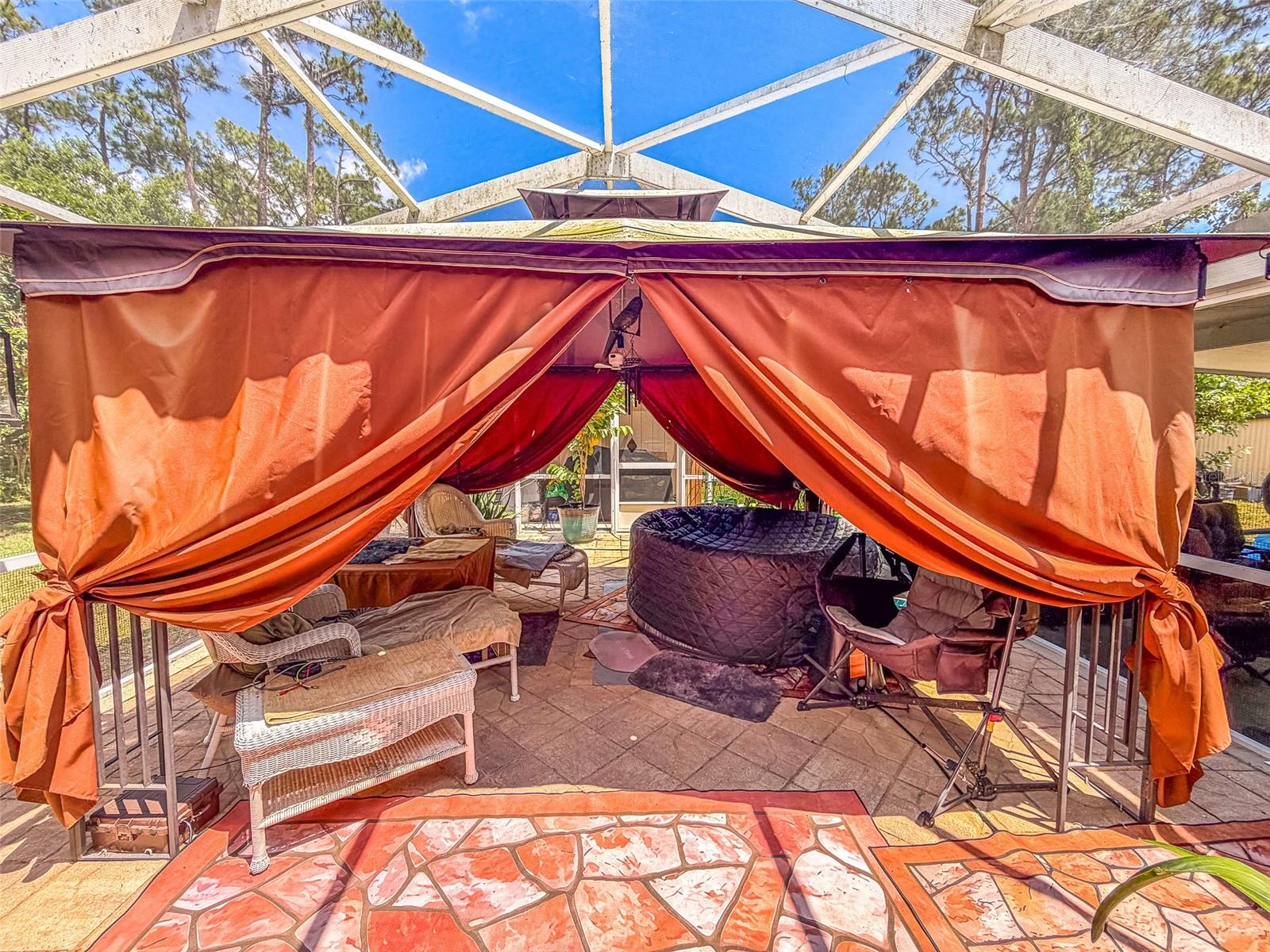 TWIN LAKES ESTATES - Residential