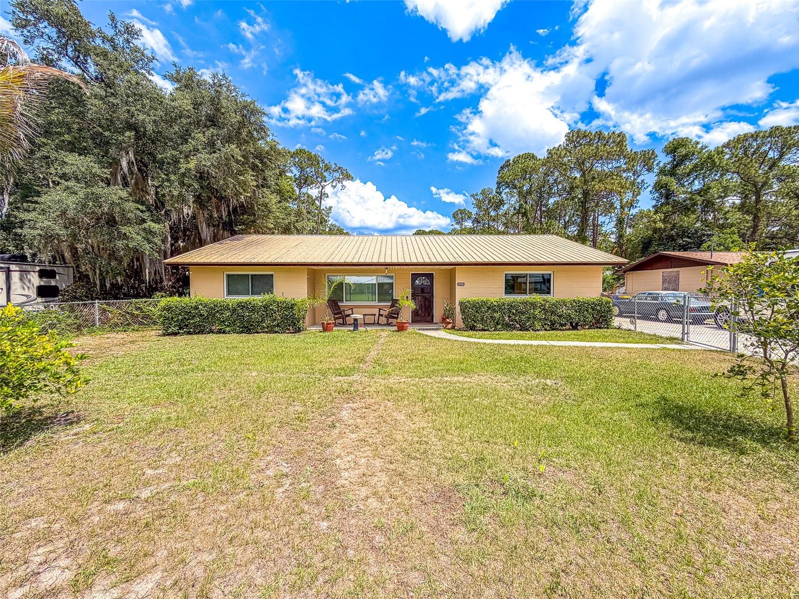 TWIN LAKES ESTATES - Residential