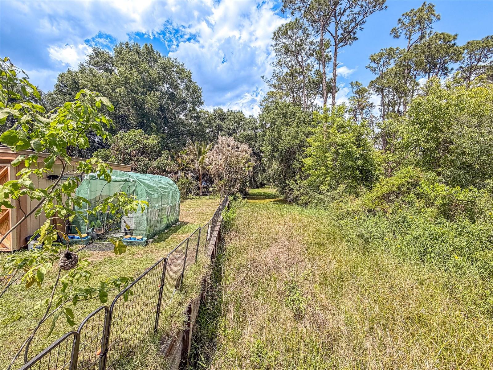 TWIN LAKES ESTATES - Residential