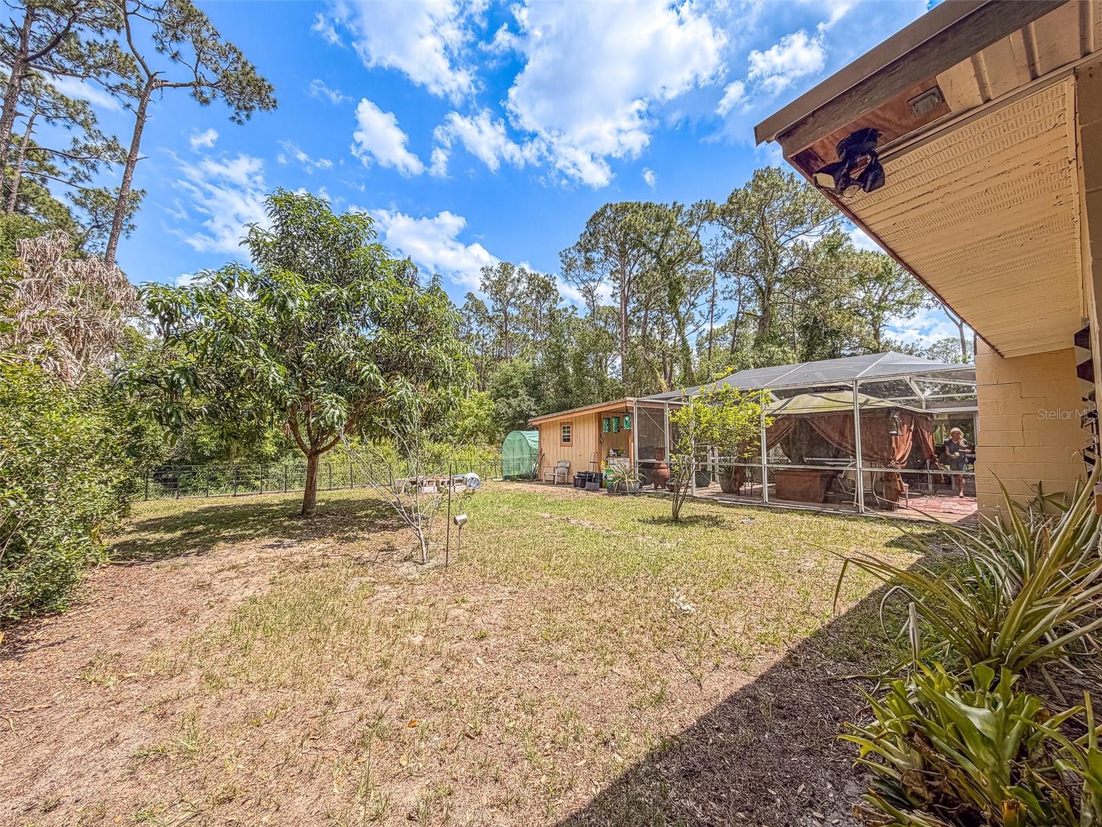 TWIN LAKES ESTATES - Residential