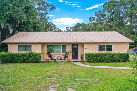 Photo of 305 Cloverleaf Road, Lake Placid, FL 33852 (MLS # L4961191)