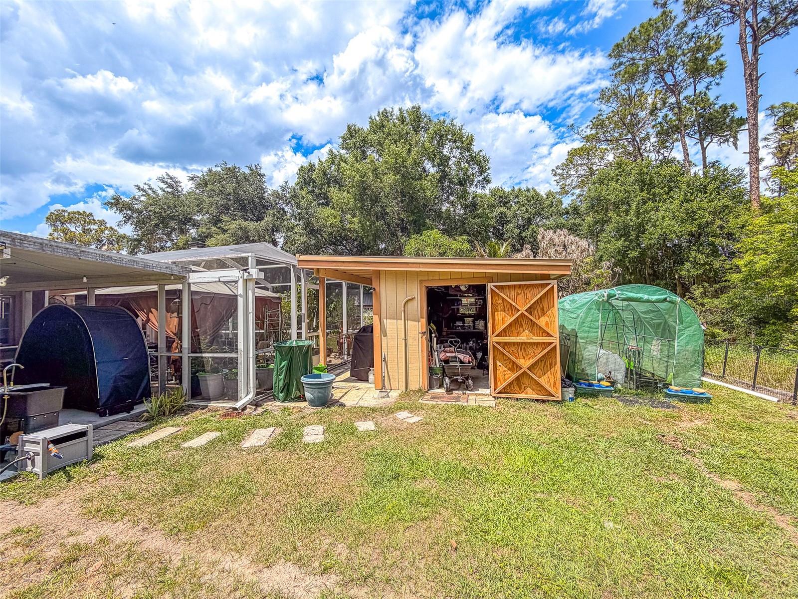 TWIN LAKES ESTATES - Residential