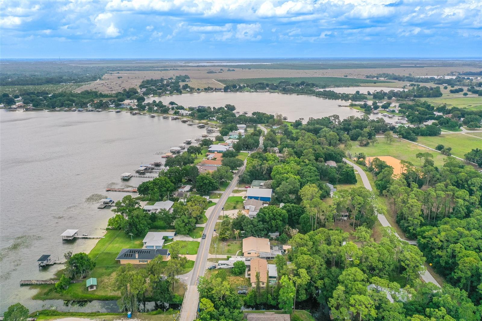 TWIN LAKES ESTATES - Residential