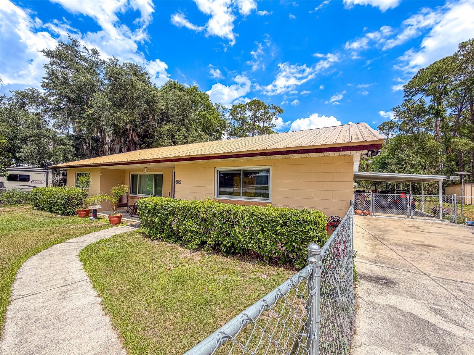 TWIN LAKES ESTATES - Residential
