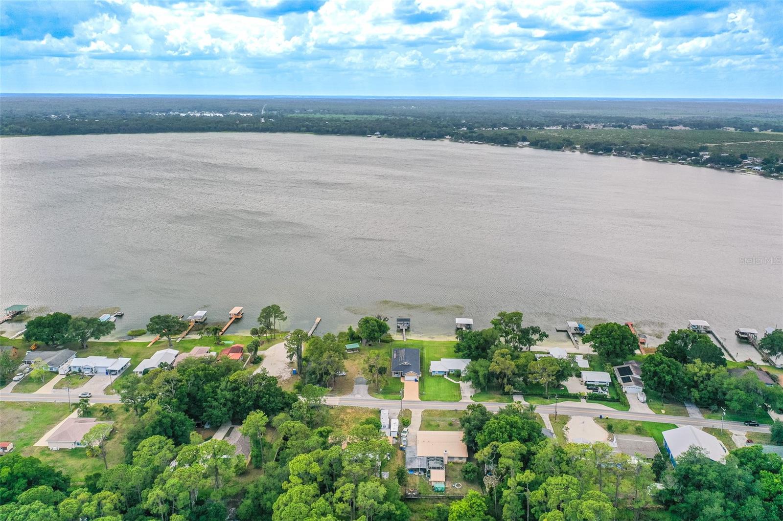 TWIN LAKES ESTATES - Residential