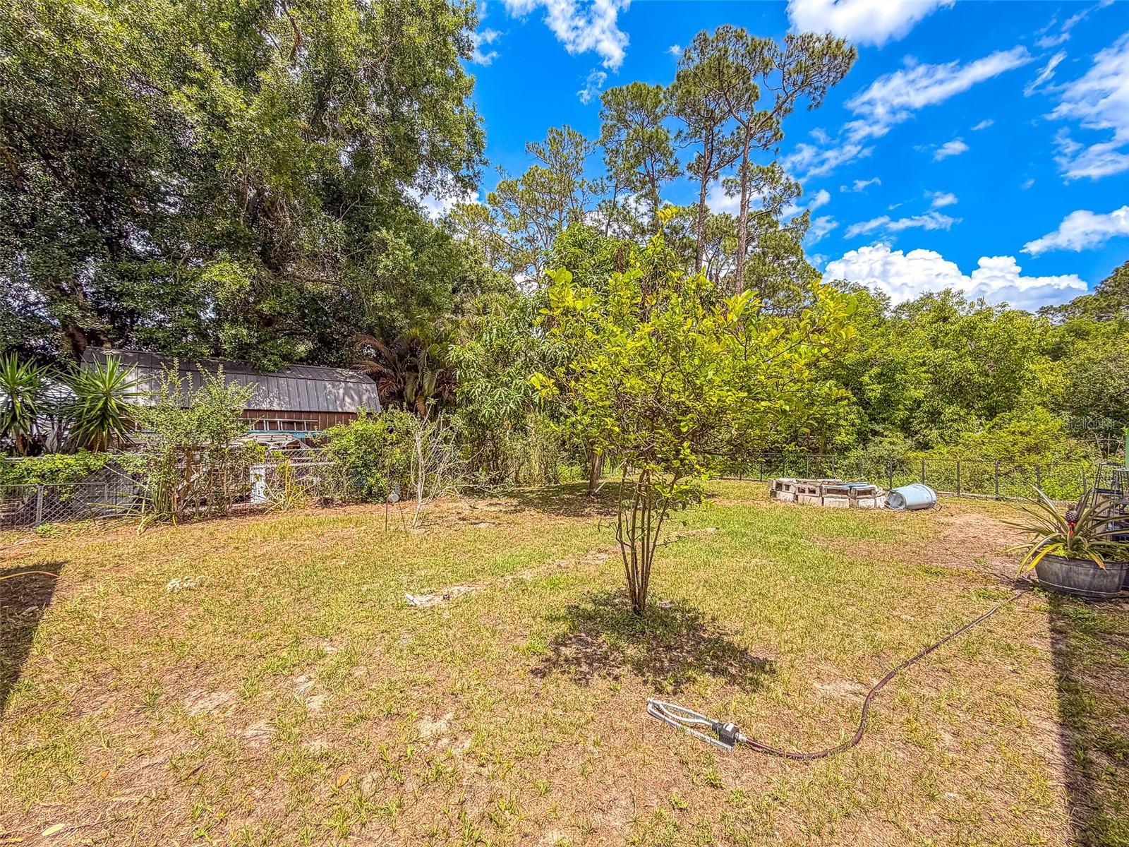 TWIN LAKES ESTATES - Residential
