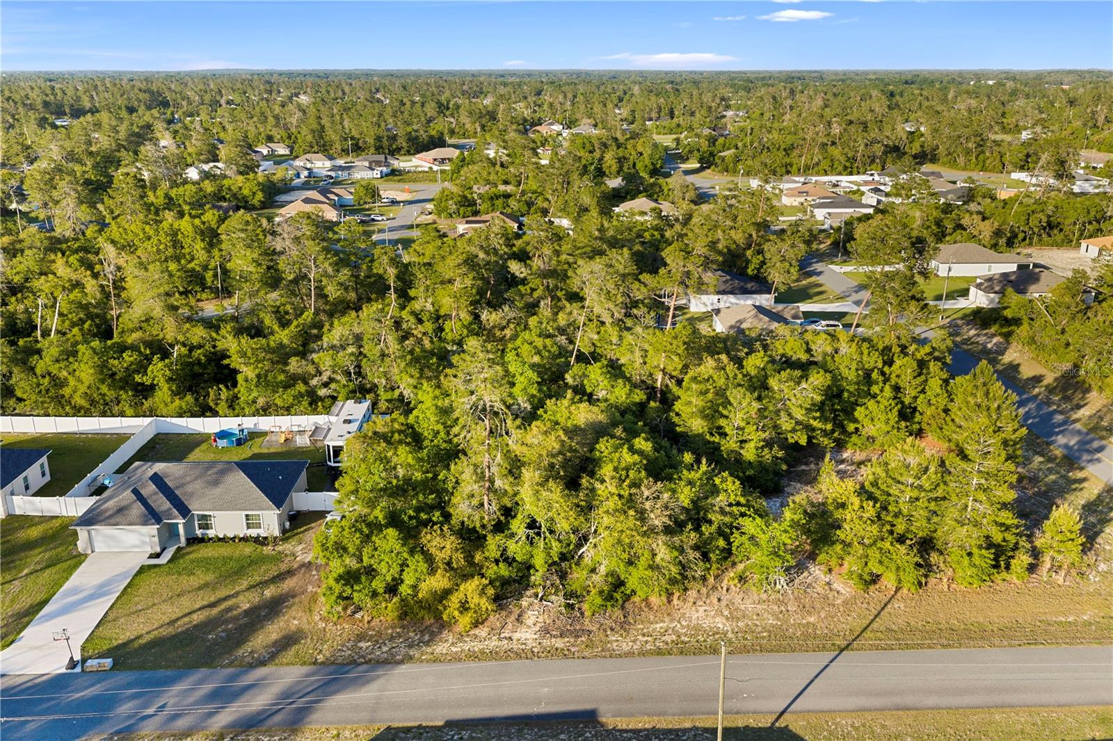 MARION OAKS UN 04 - Land