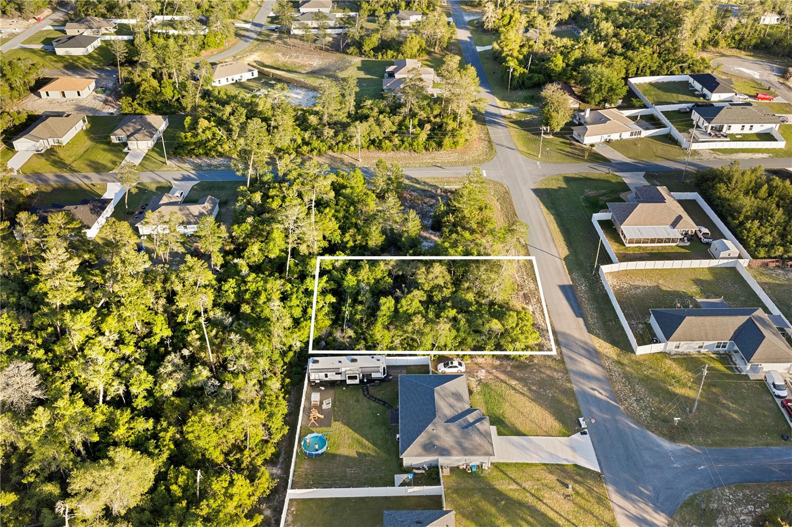 MARION OAKS UN 04 - Land