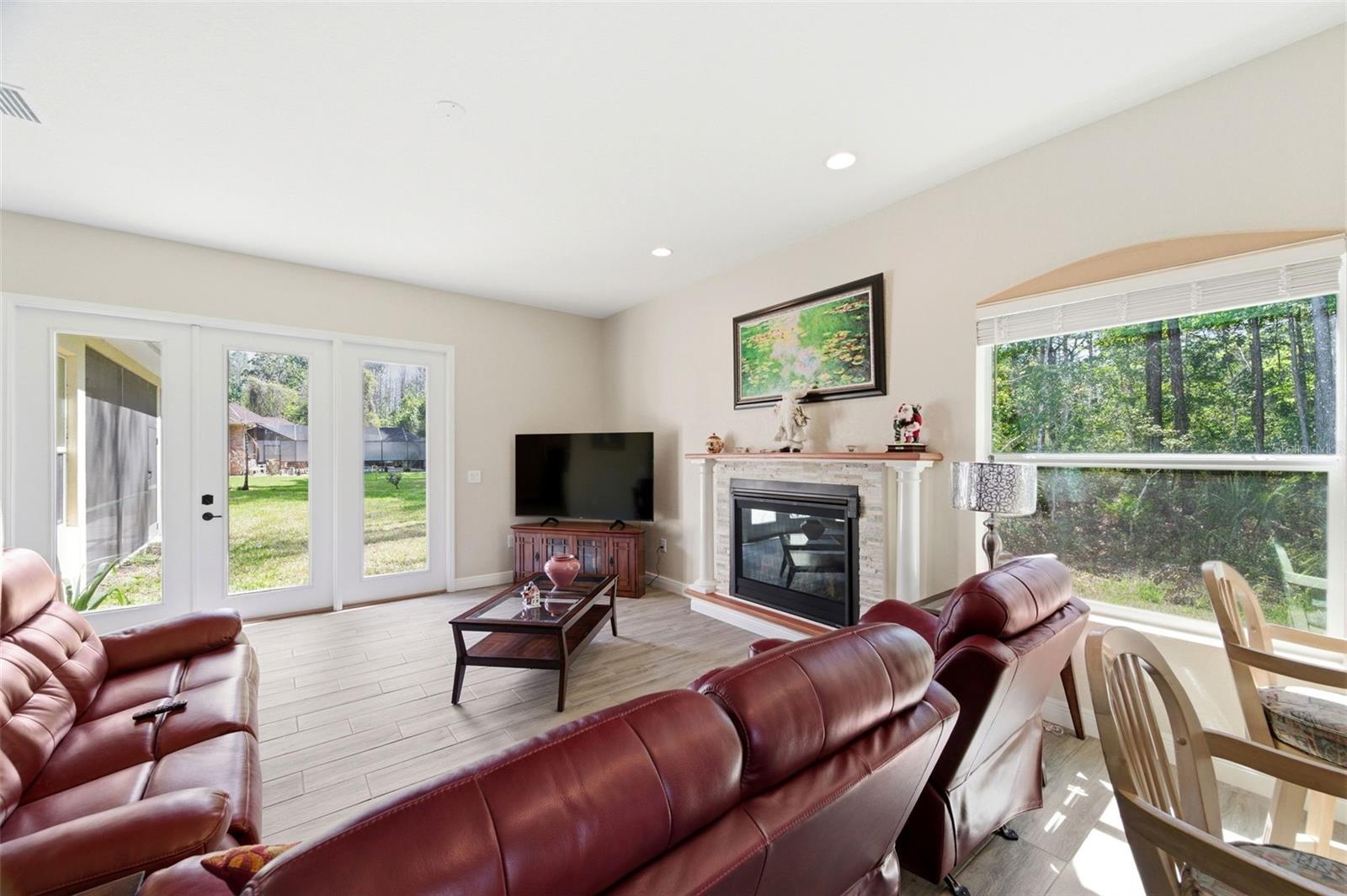 LAKE IN THE WOODS PH VI - Residential