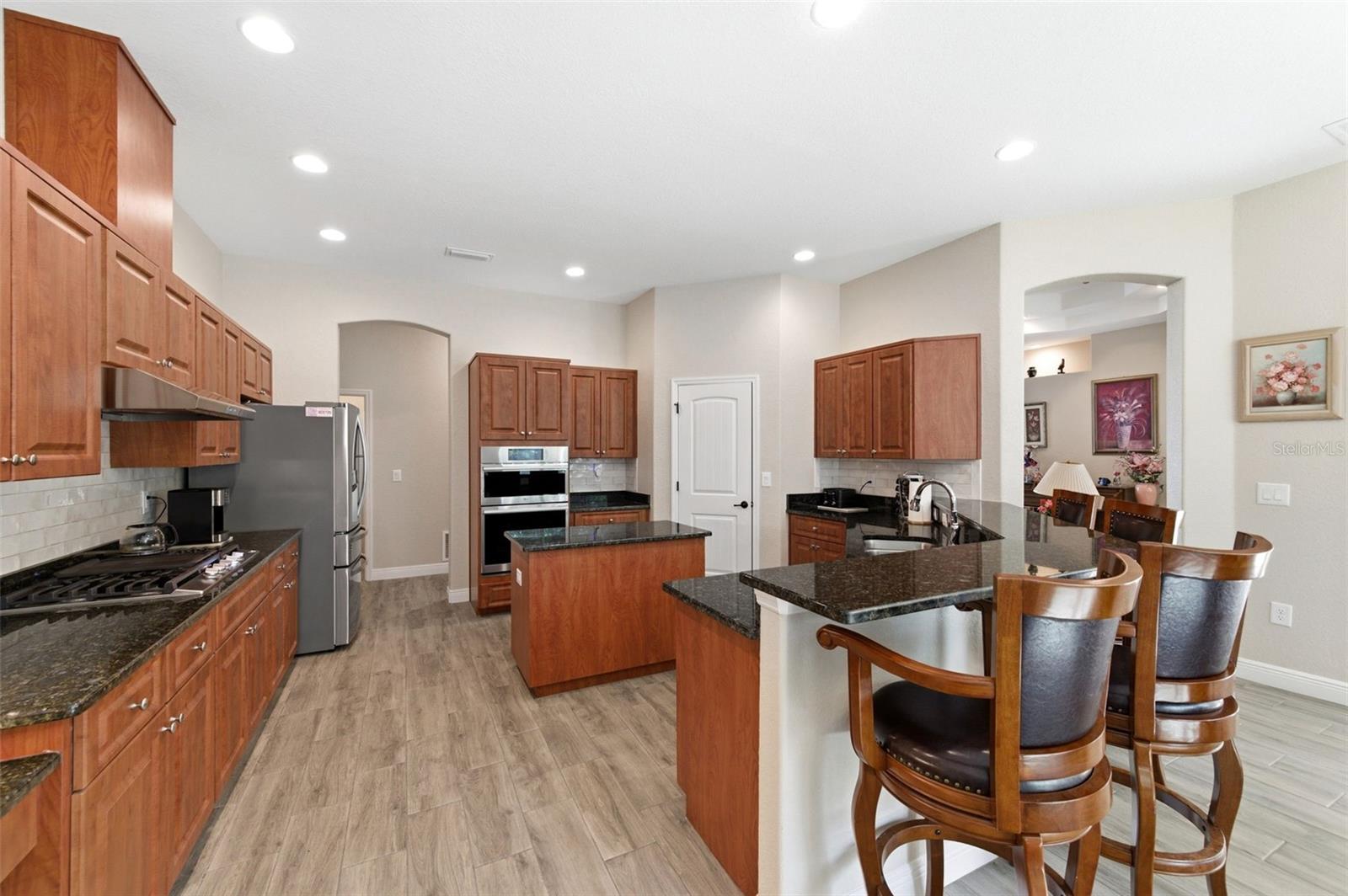 LAKE IN THE WOODS PH VI - Residential