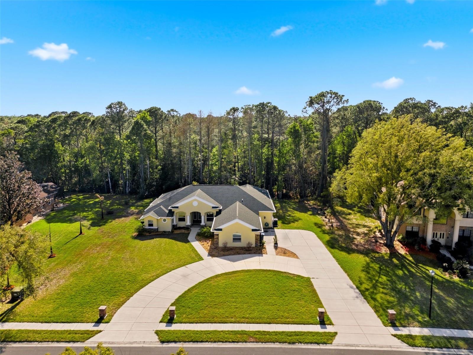 LAKE IN THE WOODS PH VI - Residential