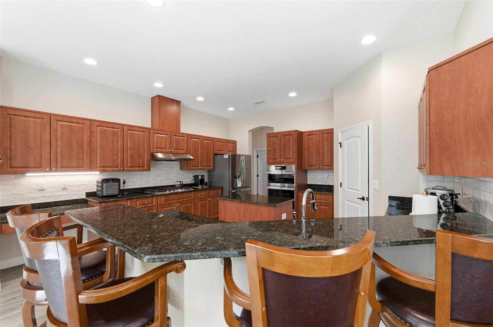 LAKE IN THE WOODS PH VI - Residential