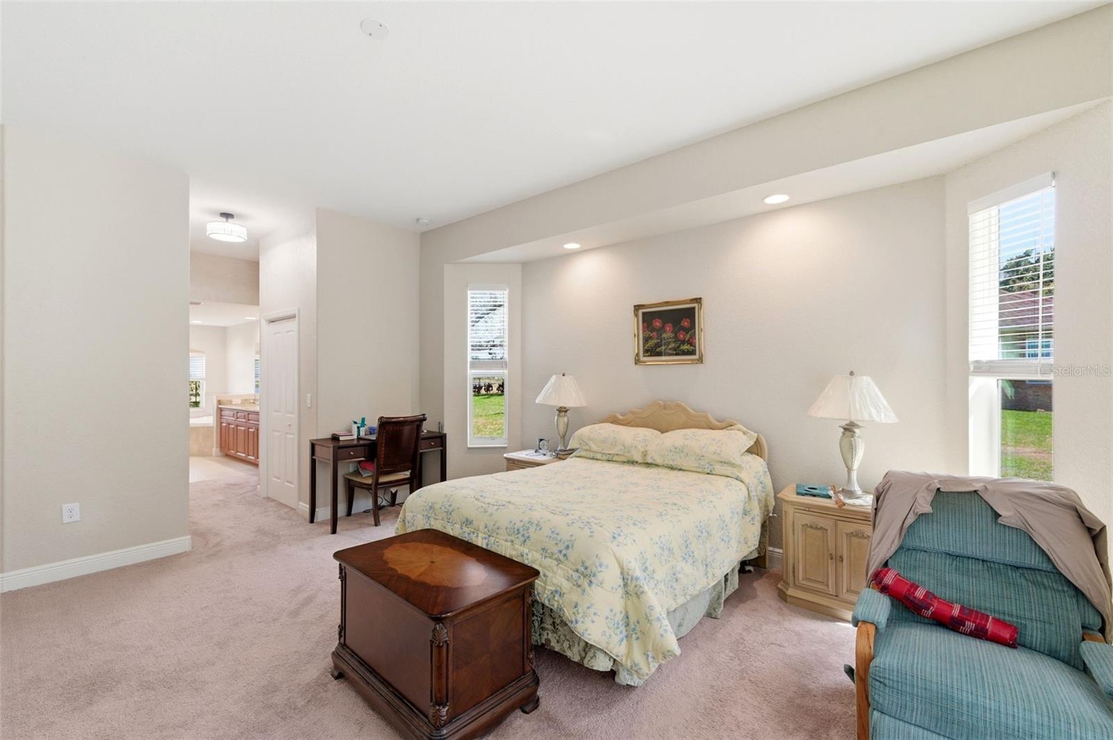 LAKE IN THE WOODS PH VI - Residential