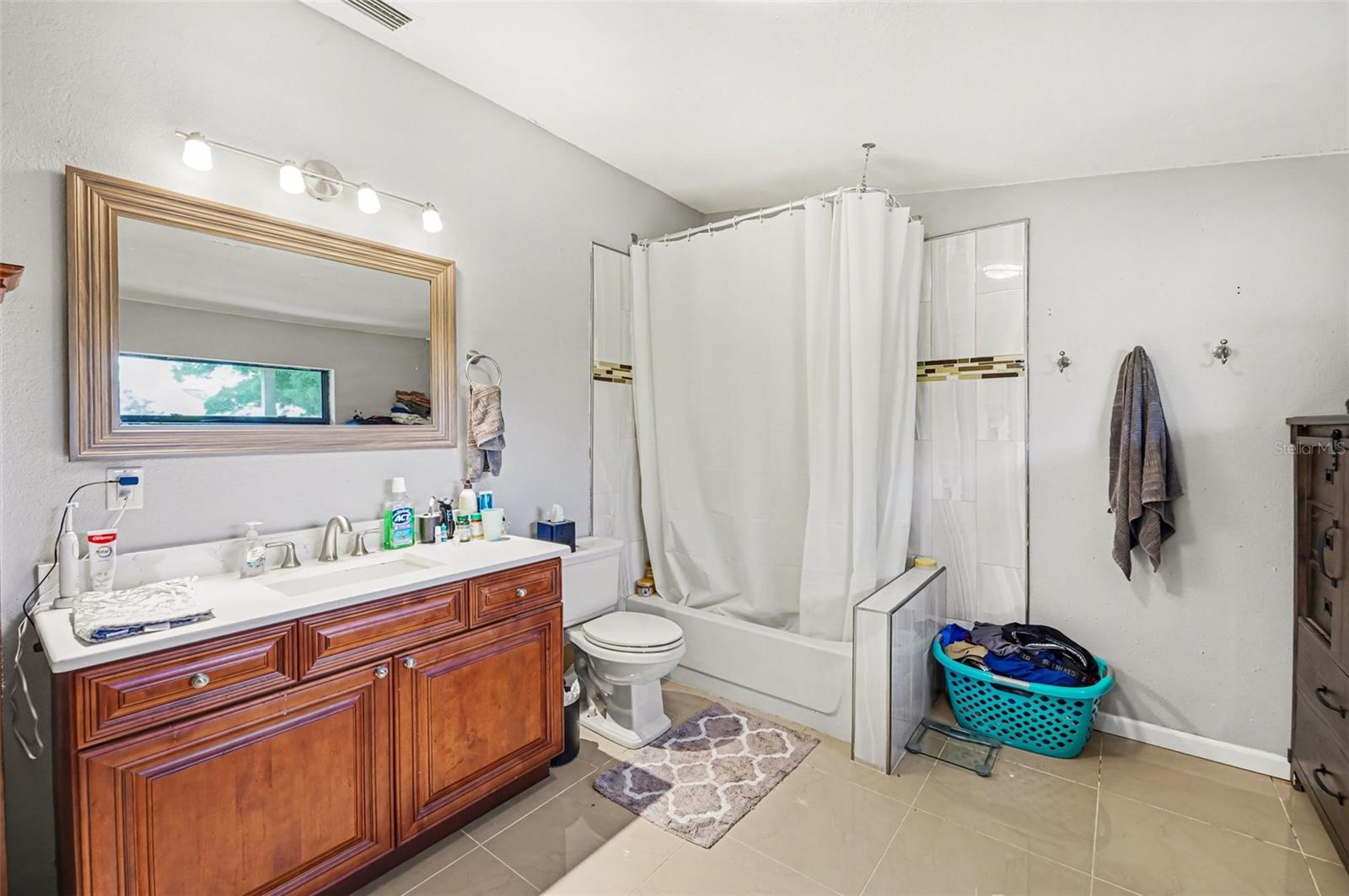 FOUR PINES - Residential