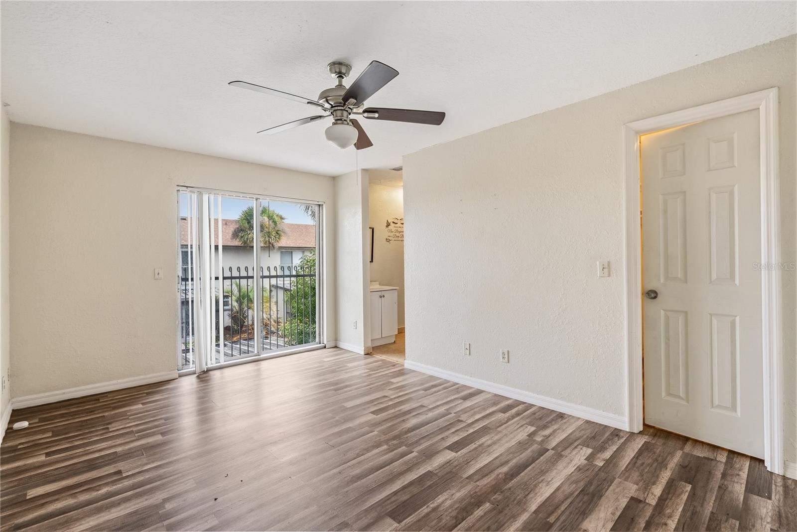 SEMORAN PINES REGIMES 01 & 04-08 - Residential