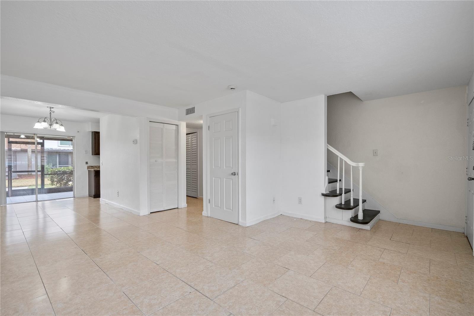 SEMORAN PINES REGIMES 01 & 04-08 - Residential