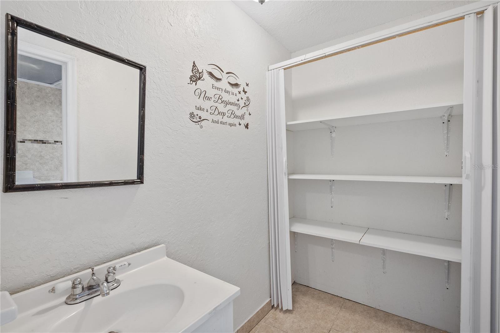 SEMORAN PINES REGIMES 01 & 04-08 - Residential