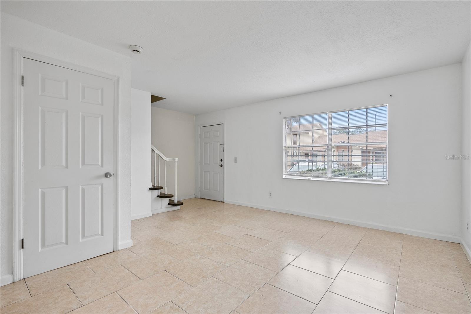 SEMORAN PINES REGIMES 01 & 04-08 - Residential