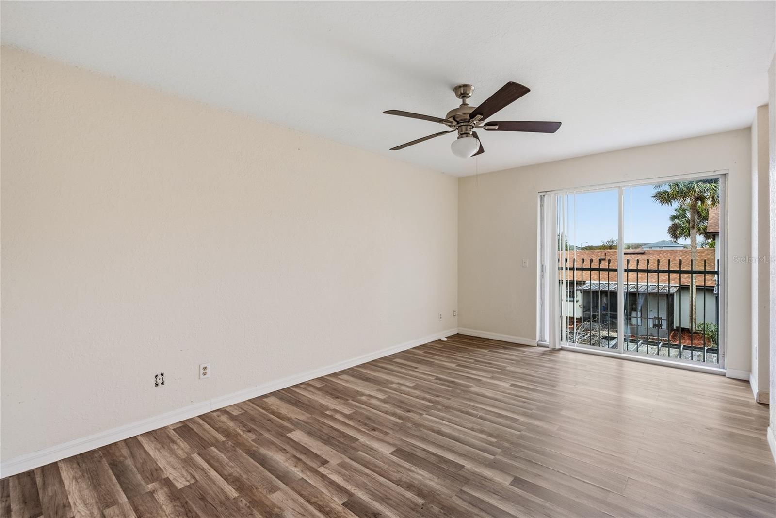 SEMORAN PINES REGIMES 01 & 04-08 - Residential