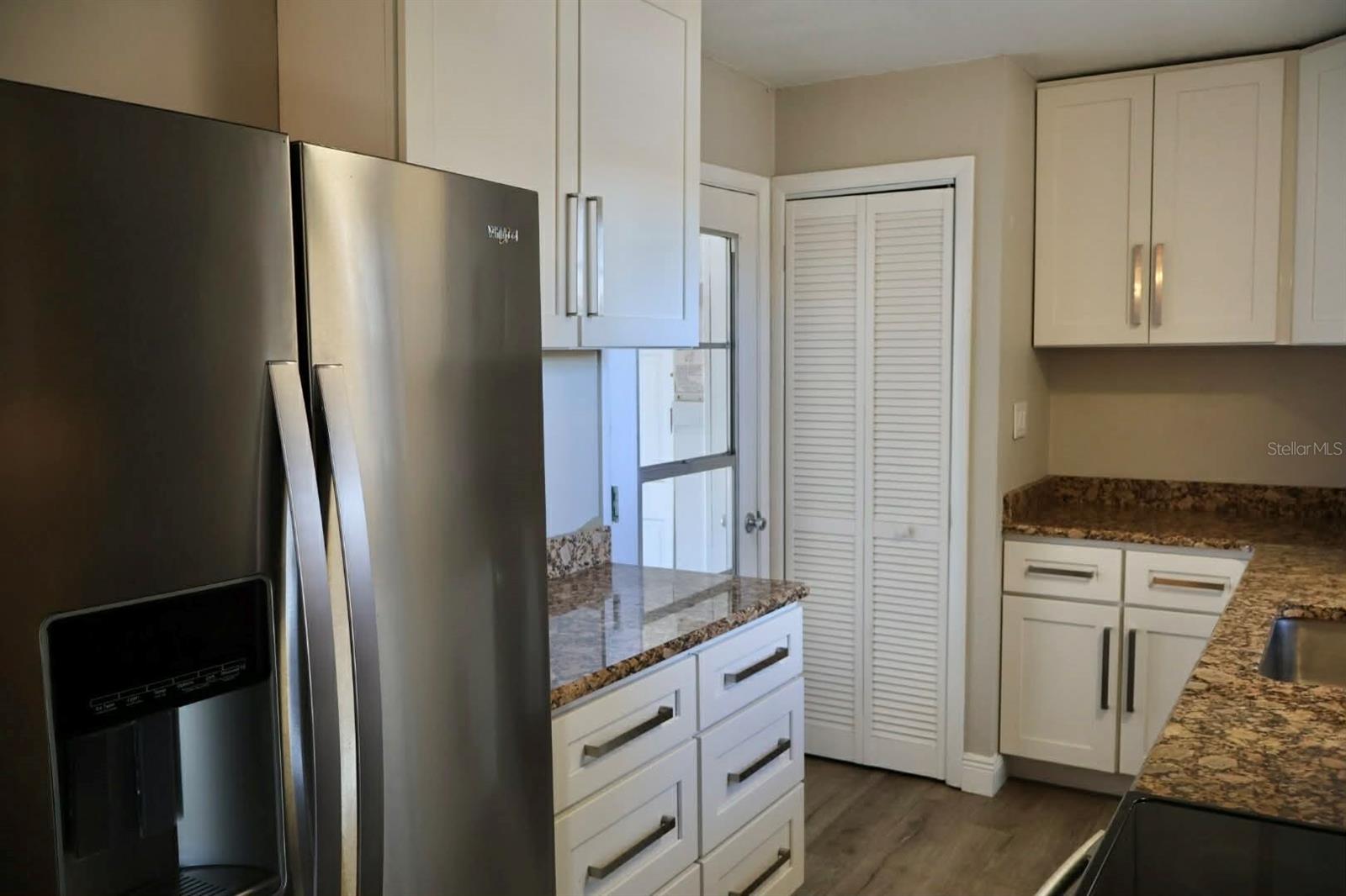 LAKE HARRIS SHORES - Residential