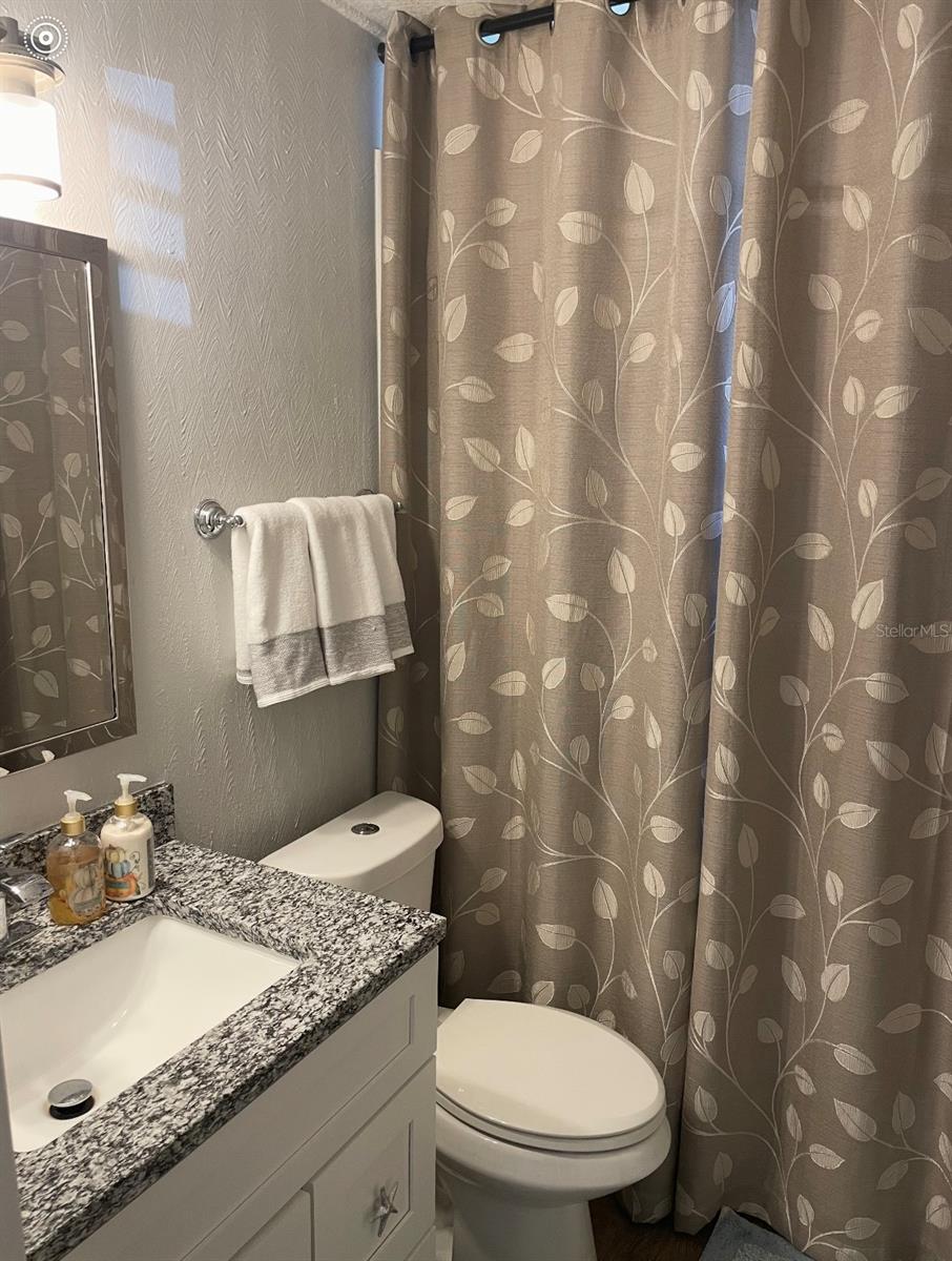 LAKE HARRIS SHORES - Residential