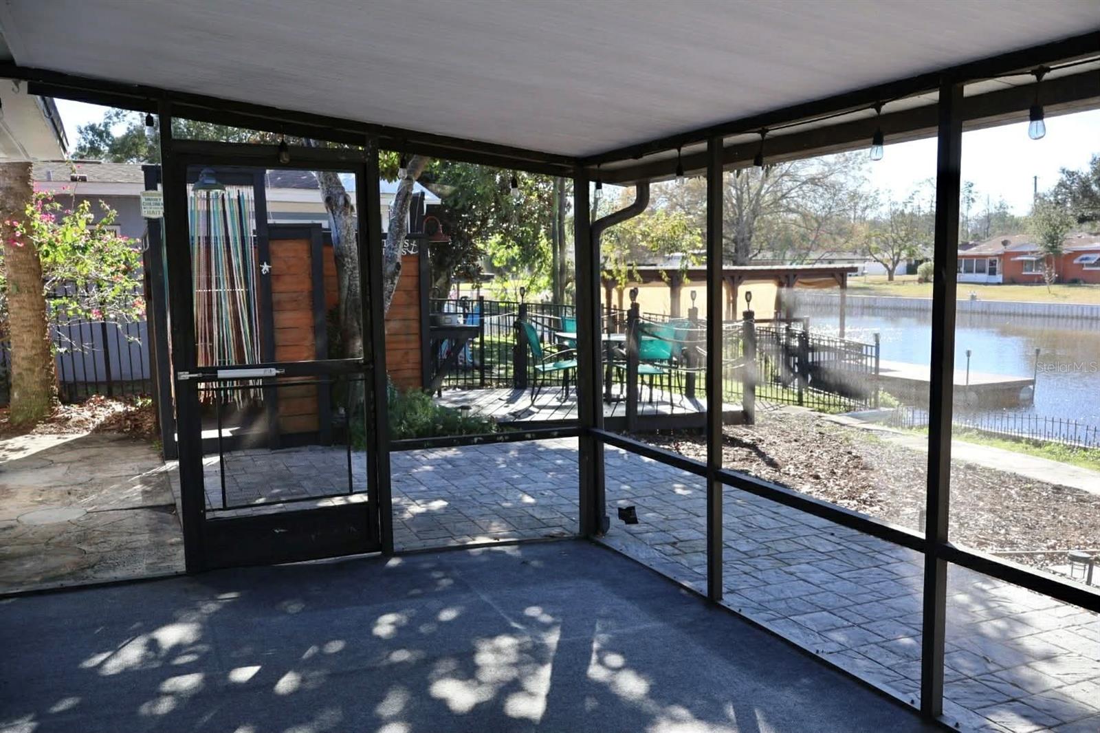 LAKE HARRIS SHORES - Residential