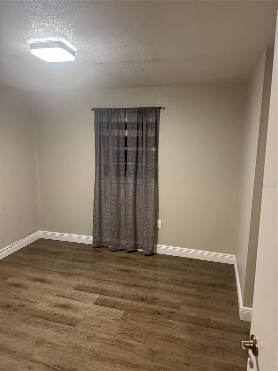 LAKE HARRIS SHORES - Residential