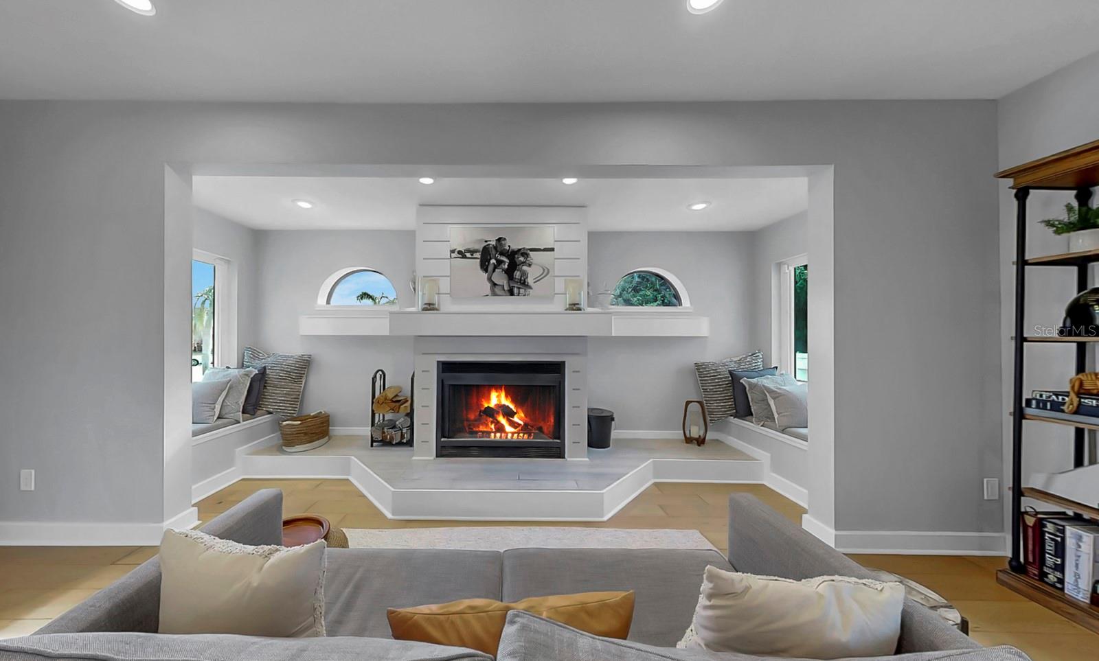 APOLLO BEACH UNIT SIX - Residential