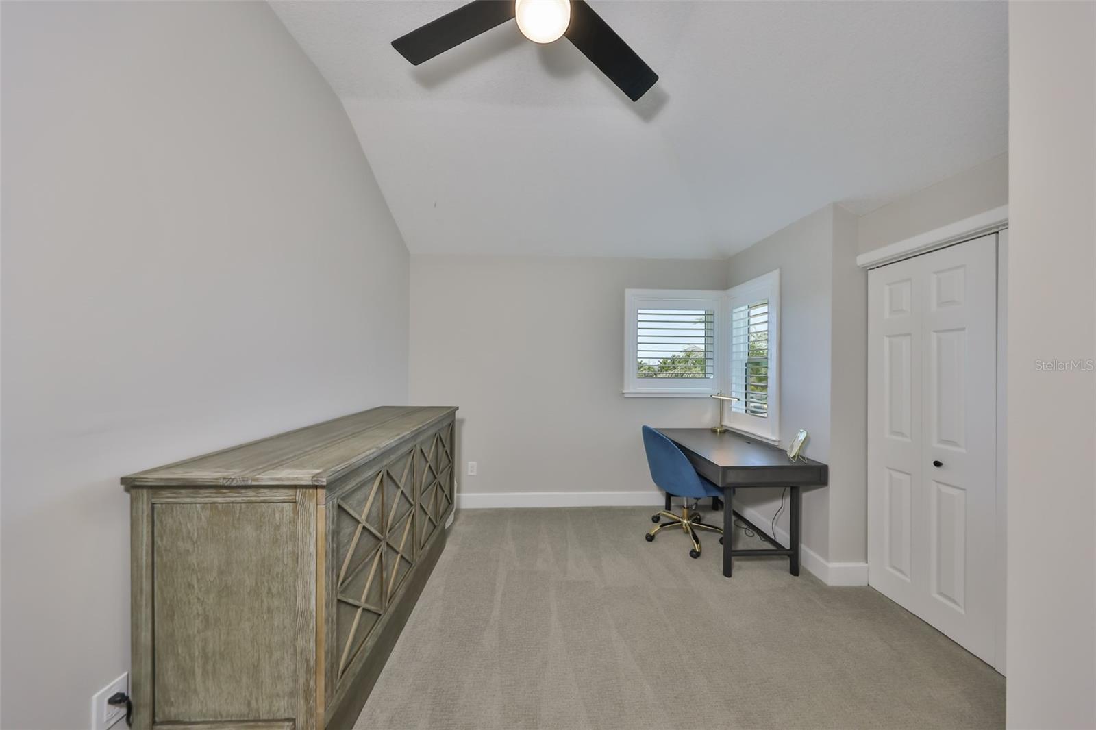 APOLLO BEACH UNIT SIX - Residential