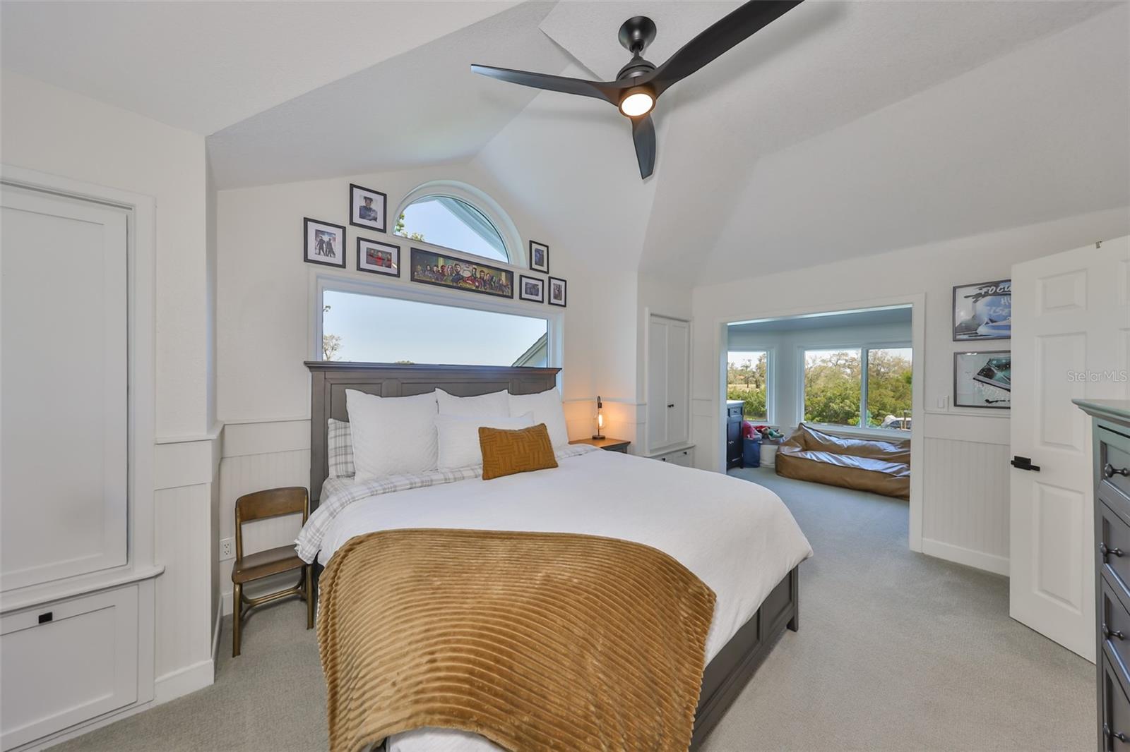 APOLLO BEACH UNIT SIX - Residential