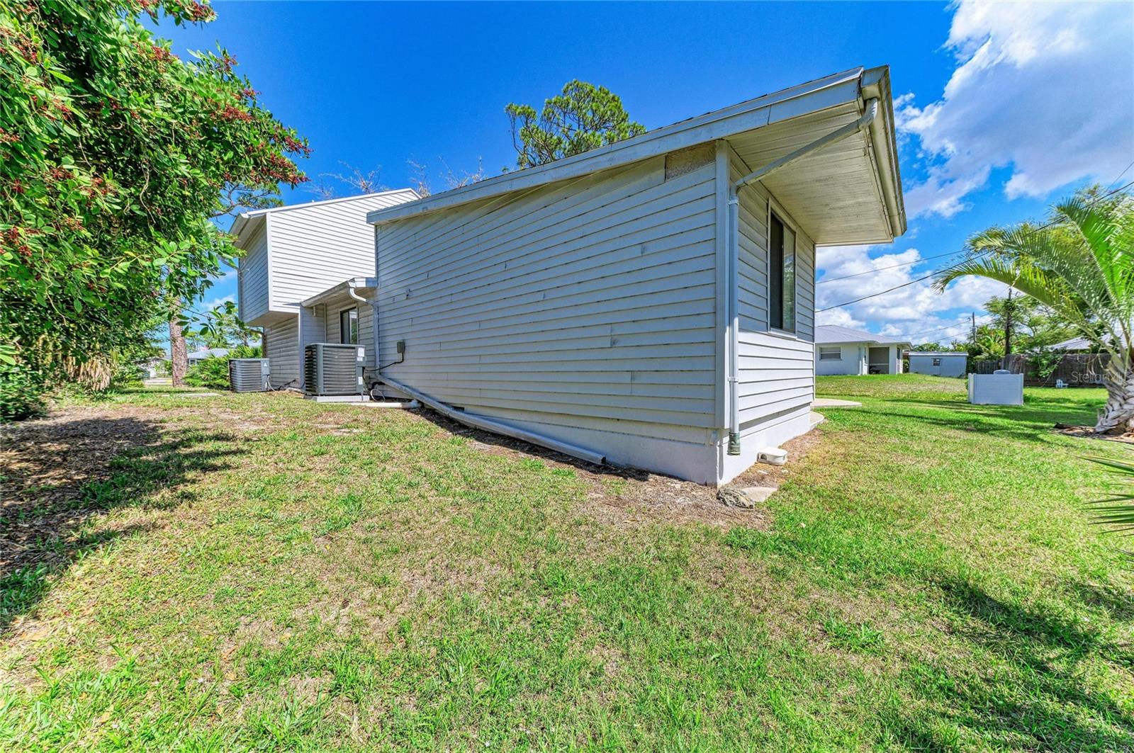 SOUTH VENICE - Residential