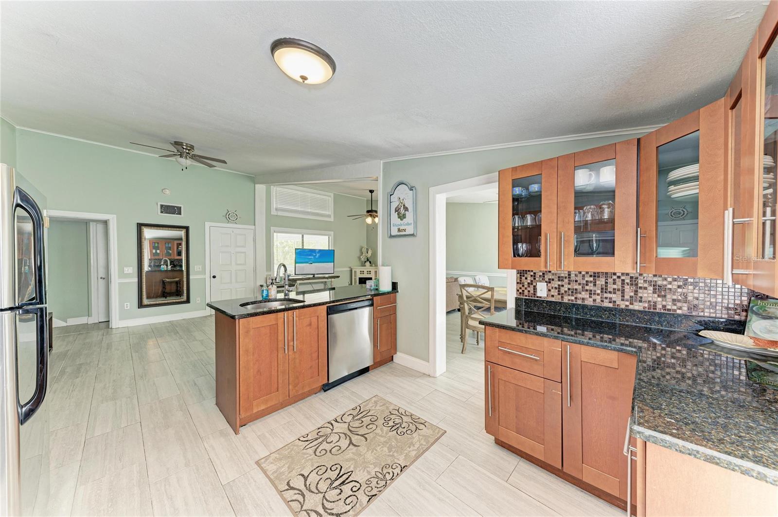 SOUTH VENICE - Residential