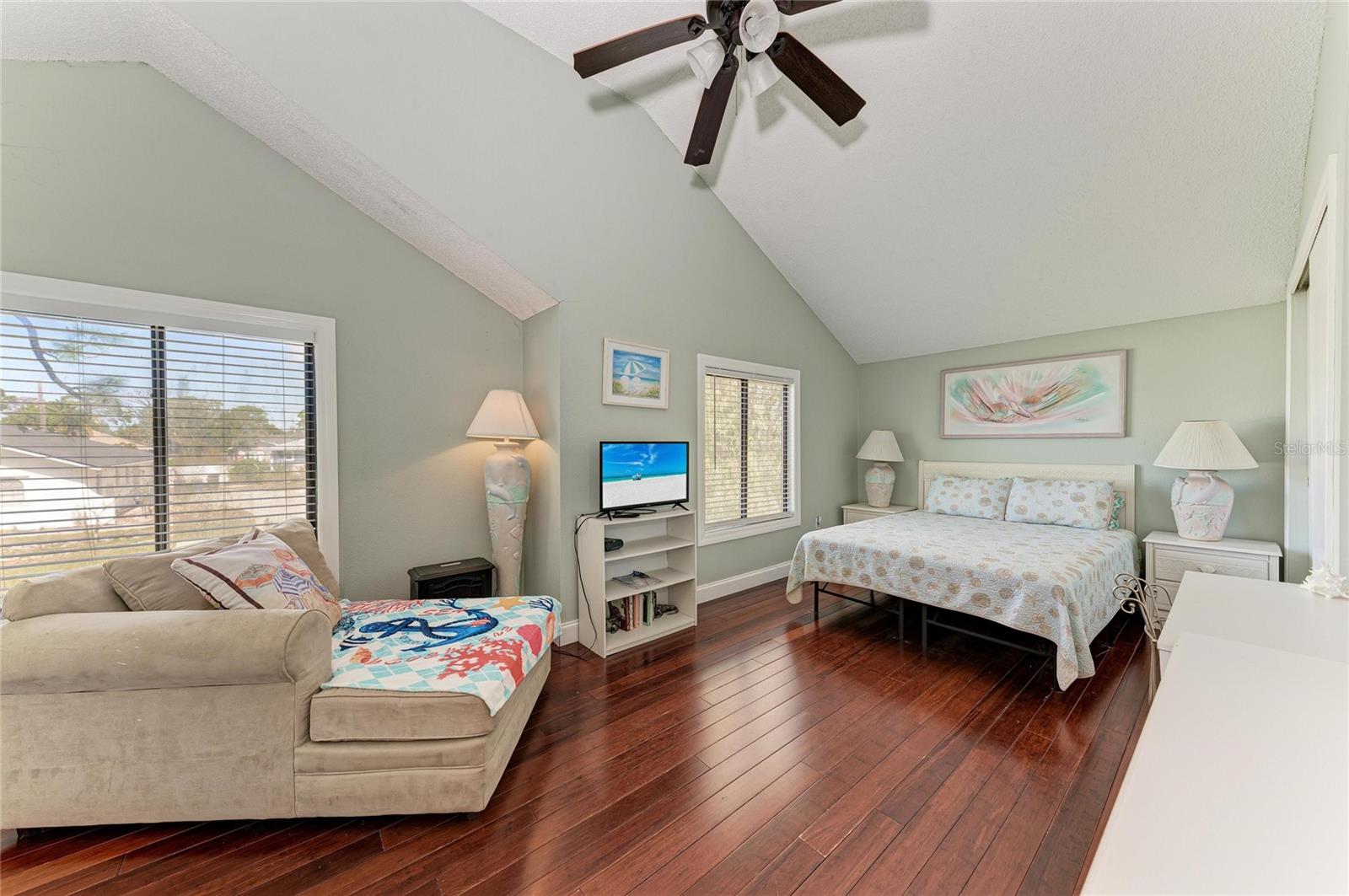 SOUTH VENICE - Residential