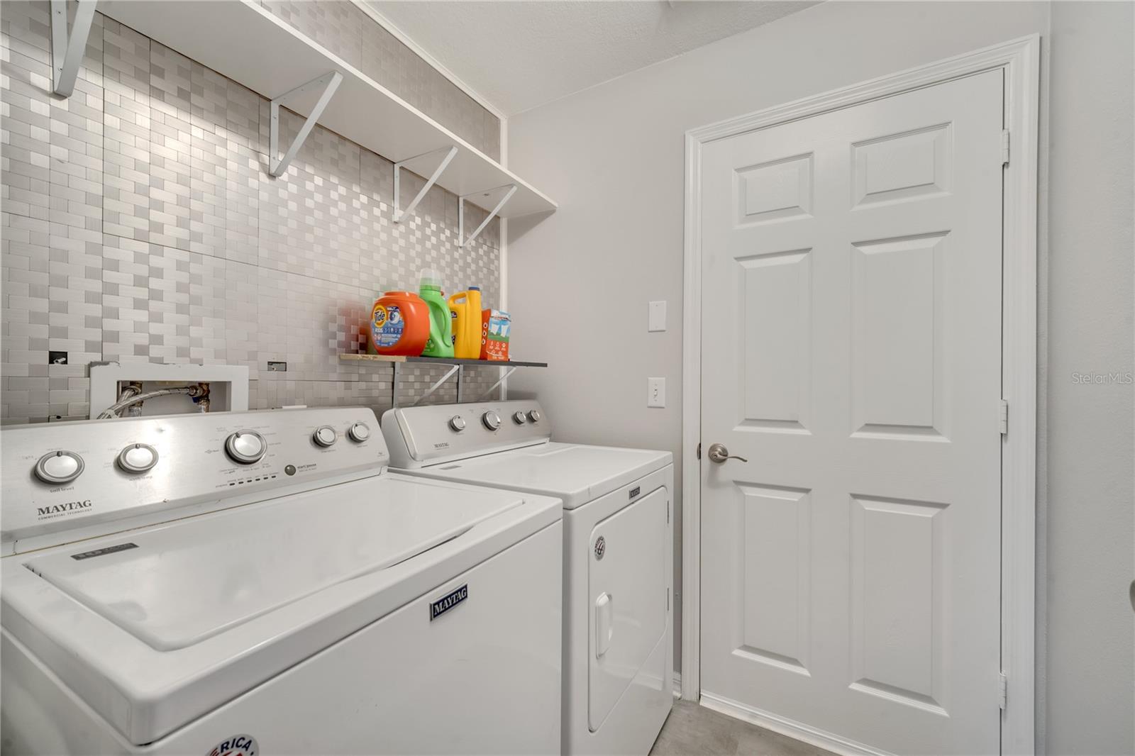 WATERFORD LAKES TR N07 PH 01 - Residential