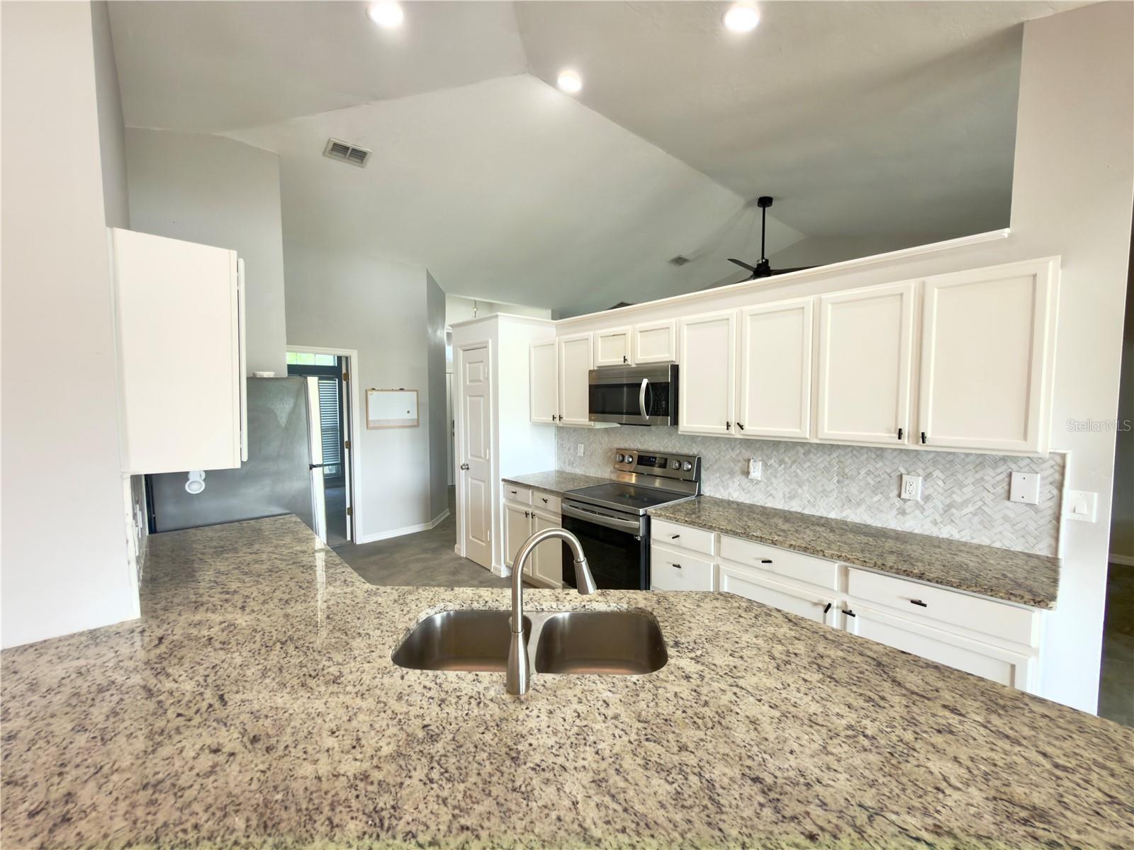 WATERFORD LAKES TR N07 PH 01 - Residential