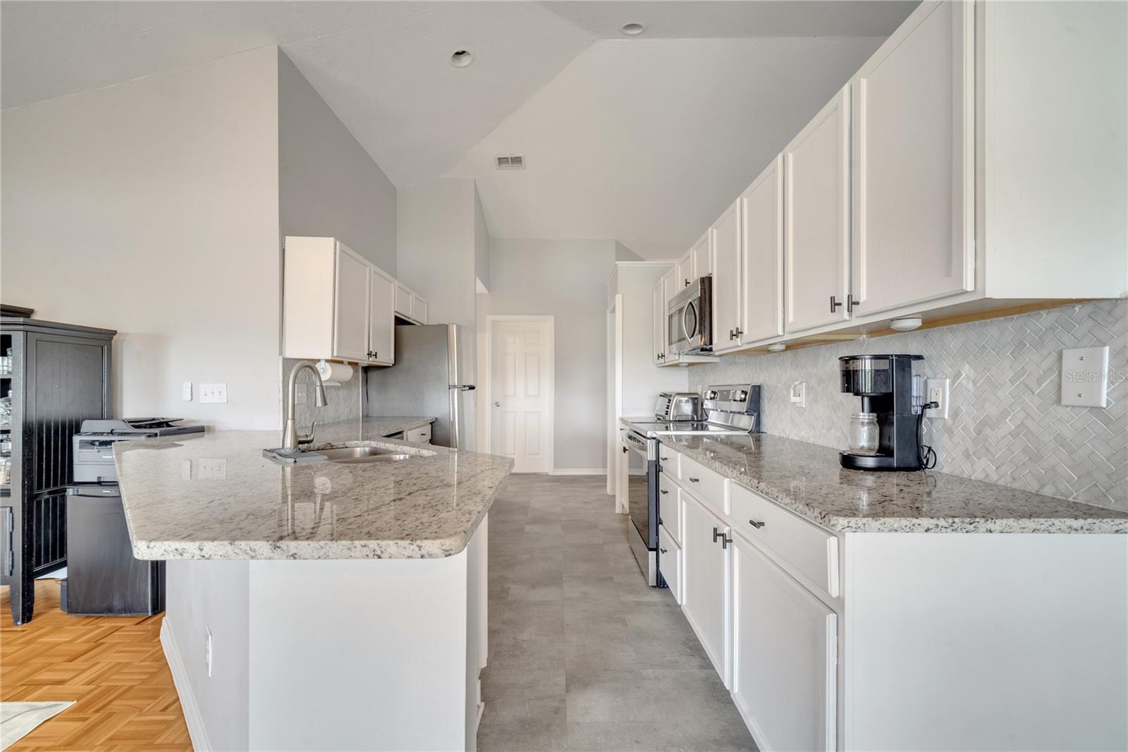 WATERFORD LAKES TR N07 PH 01 - Residential