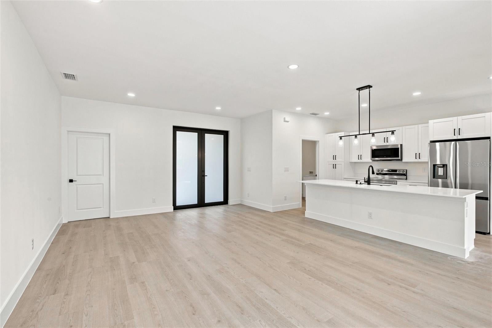 1912 HAGERICK LANE