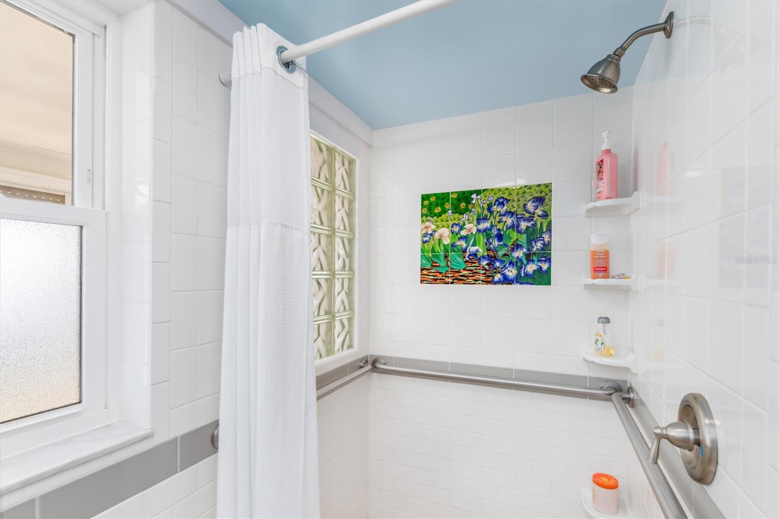 COLONY POINT - Residential