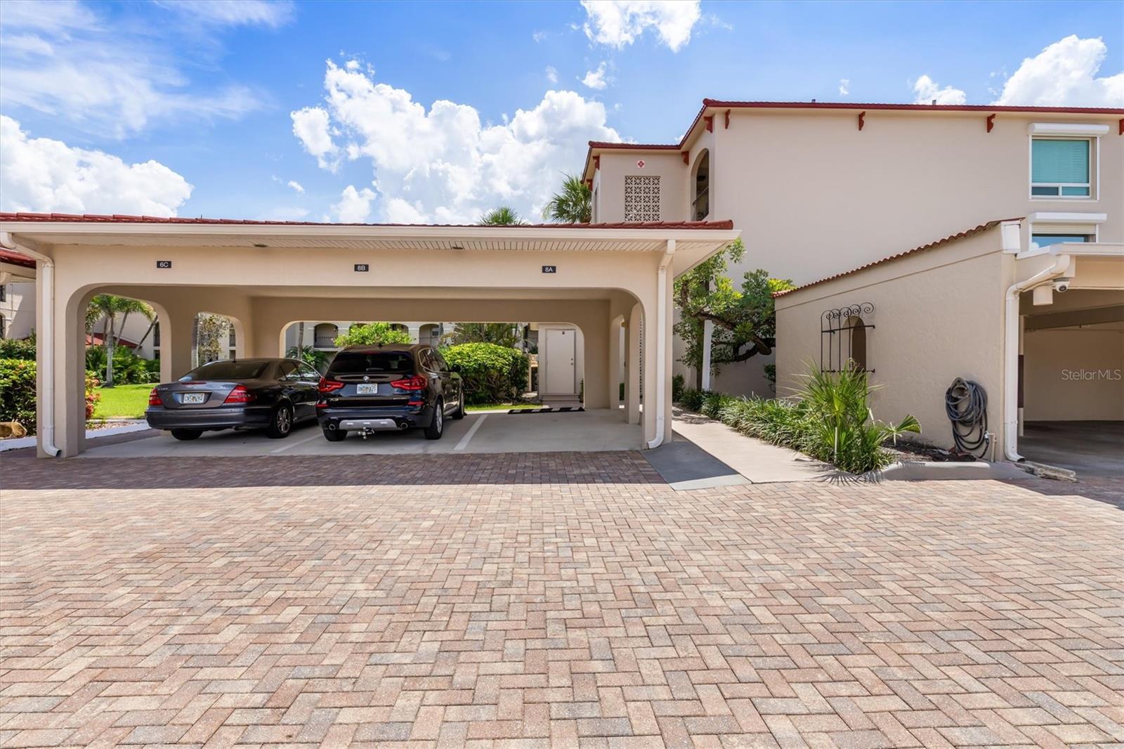 COLONY POINT - Residential