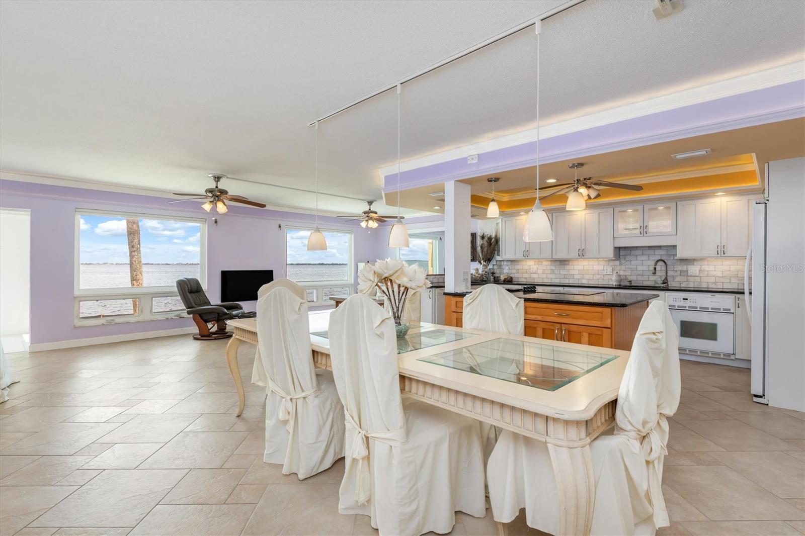 COLONY POINT - Residential