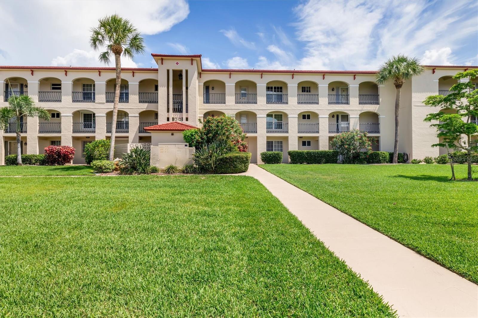 COLONY POINT - Residential