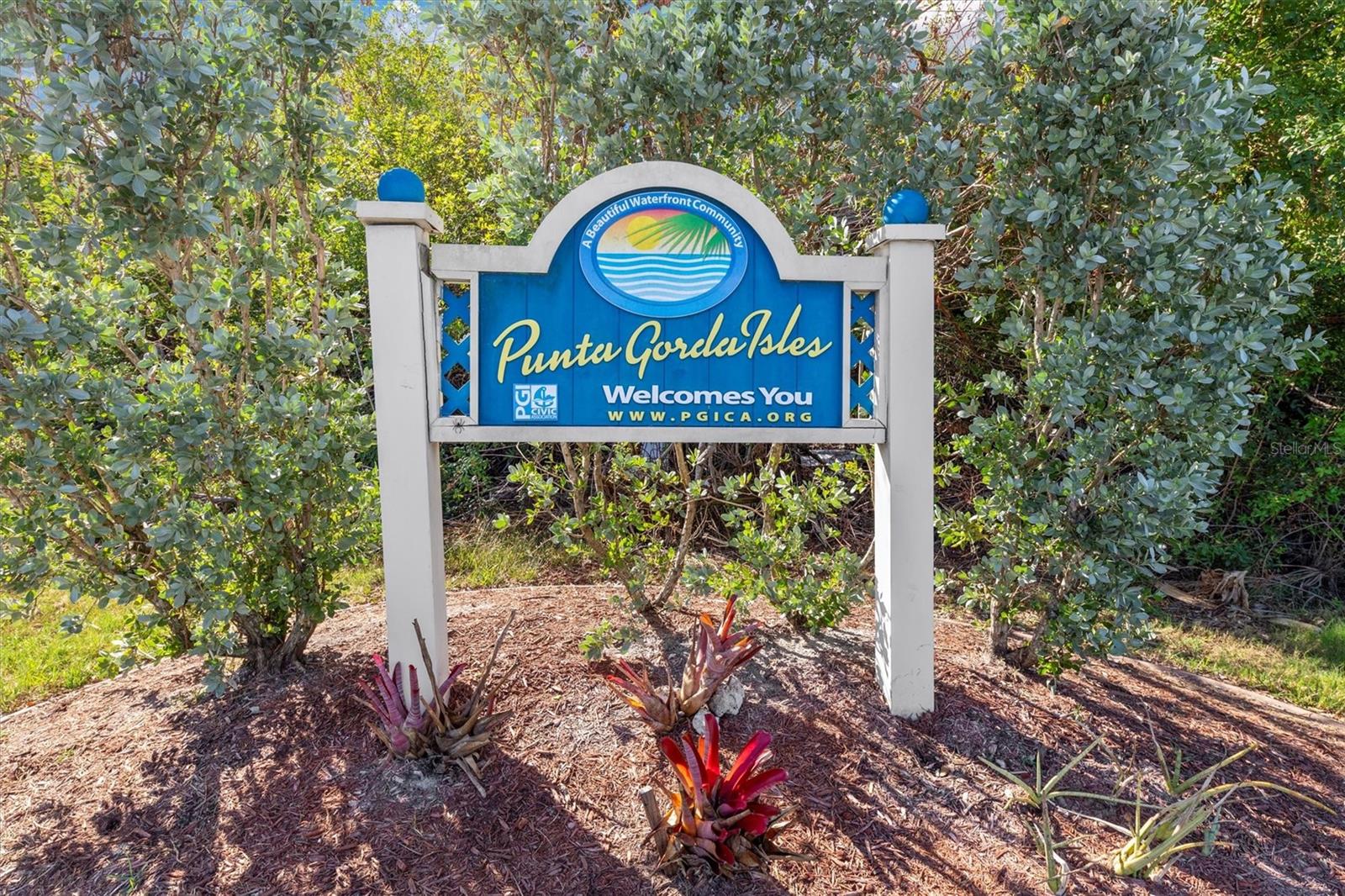 COLONY POINT - Residential