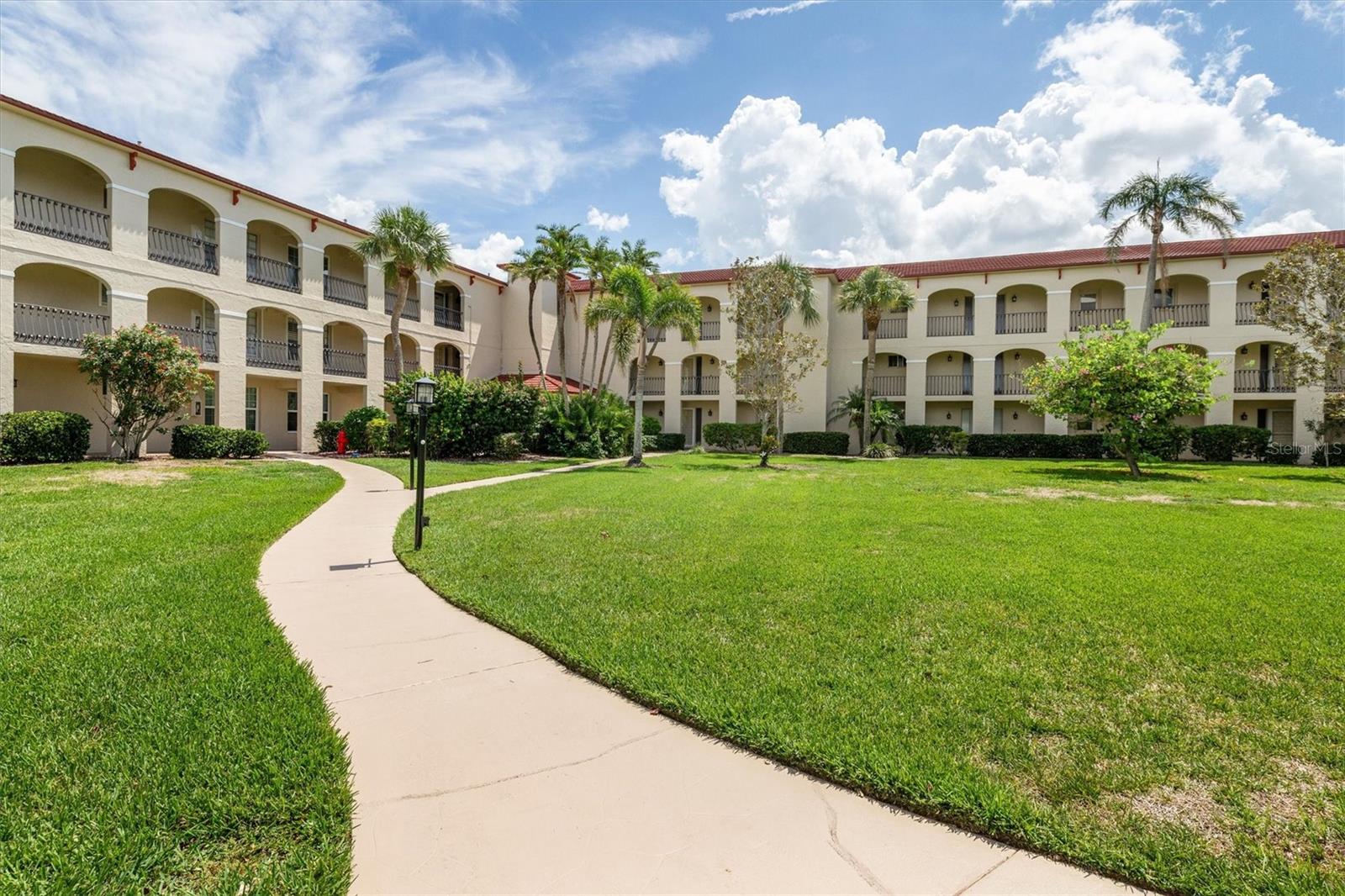 COLONY POINT - Residential