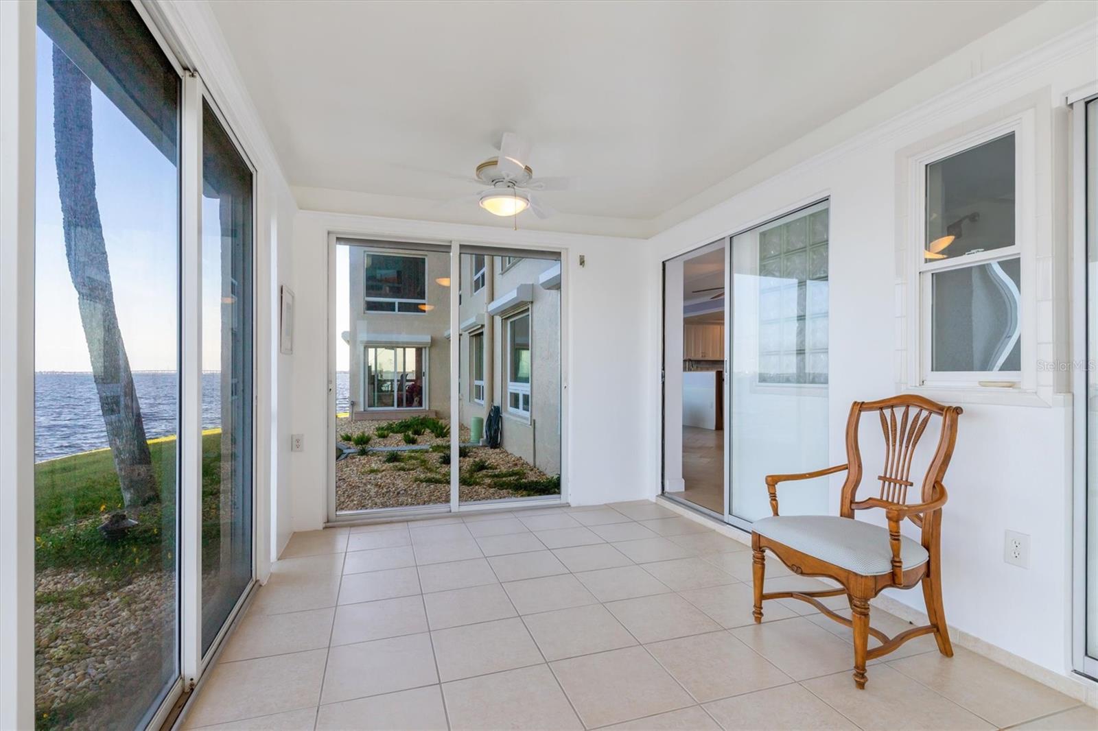 COLONY POINT - Residential