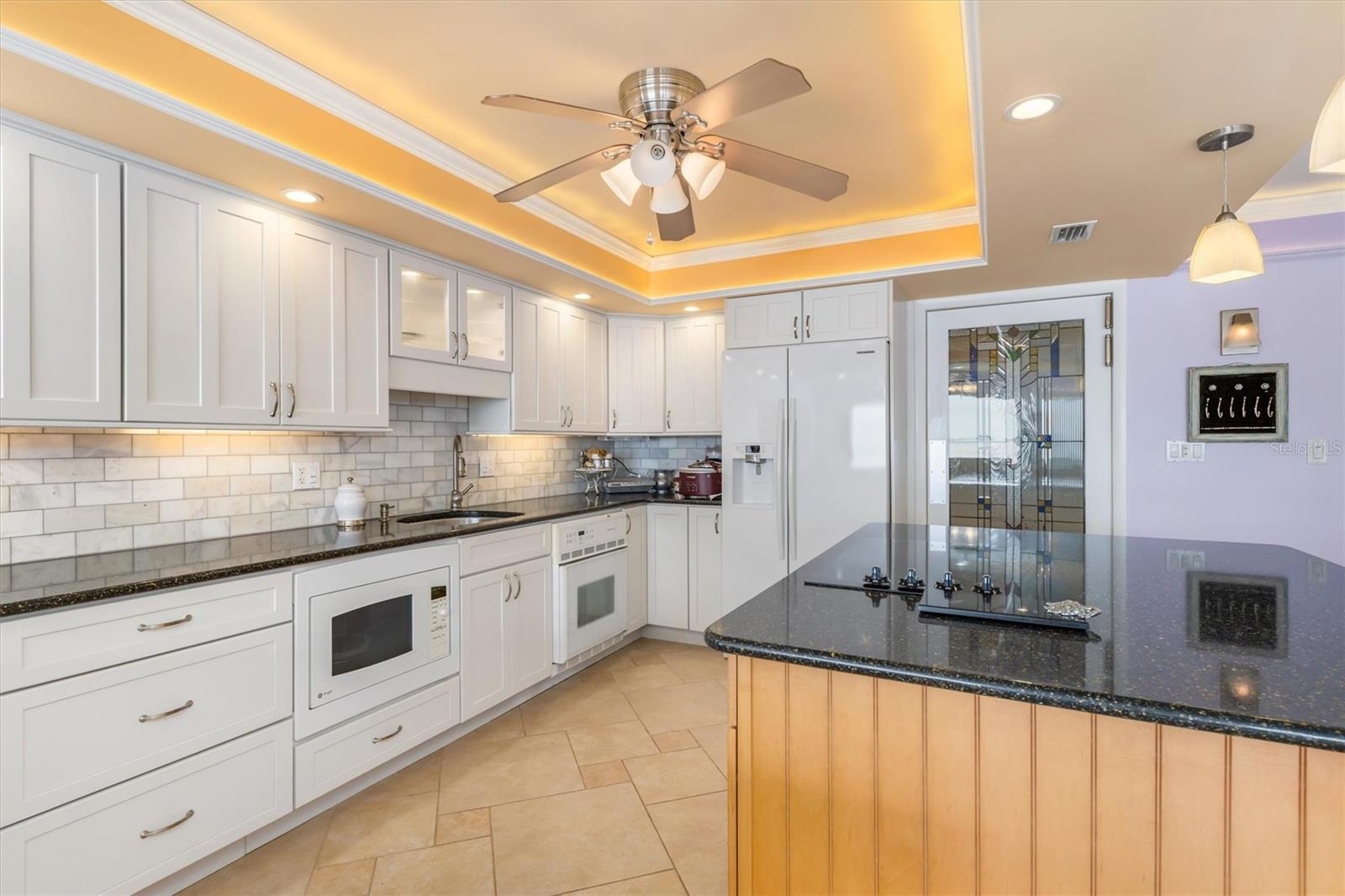 COLONY POINT - Residential