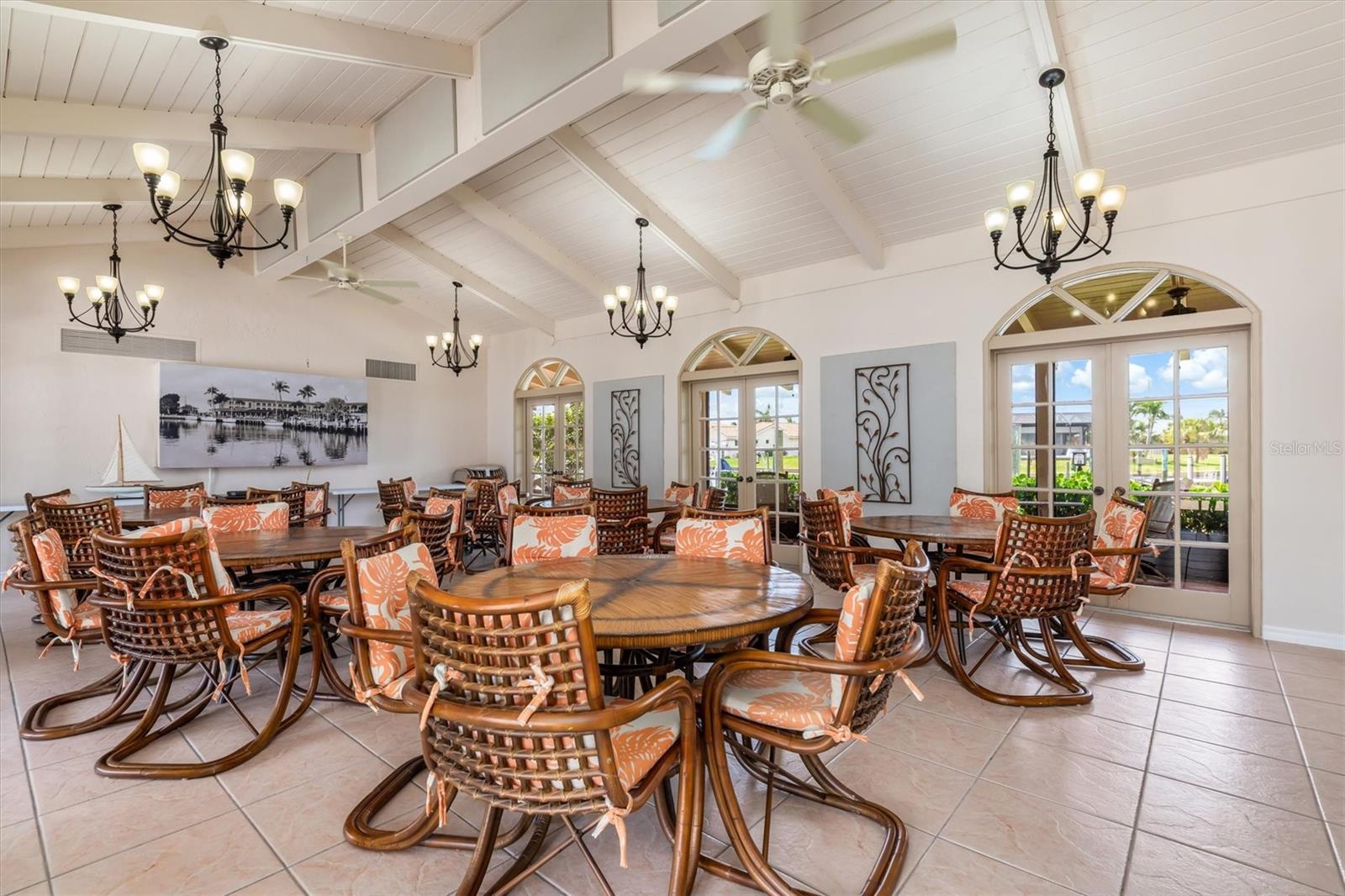 COLONY POINT - Residential