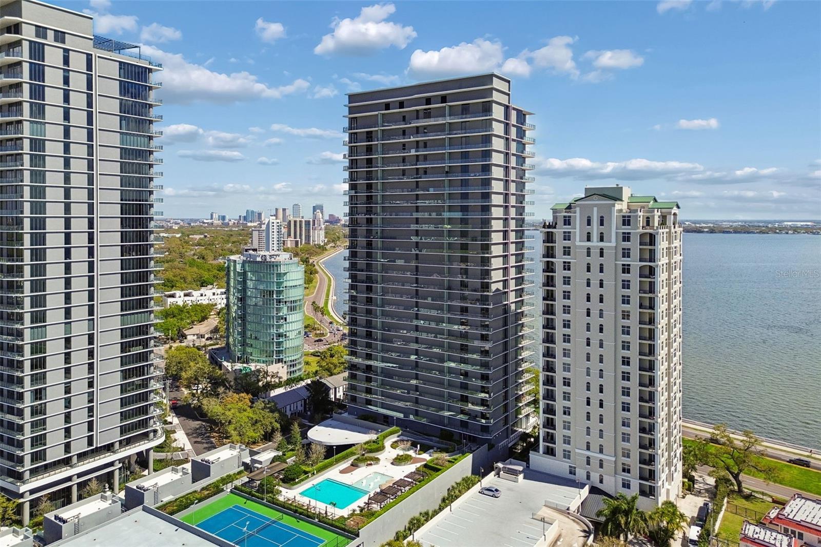 3105 BAY OAKS CONDOMINIUM - Residential